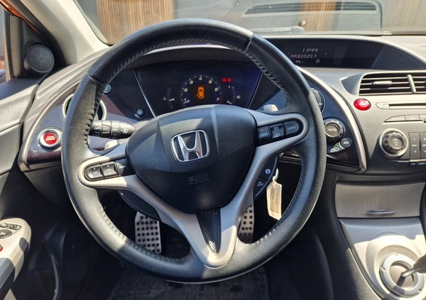 Honda Civic cena 18500 przebieg: 231000, rok produkcji 2009 z Brzesko małe 137